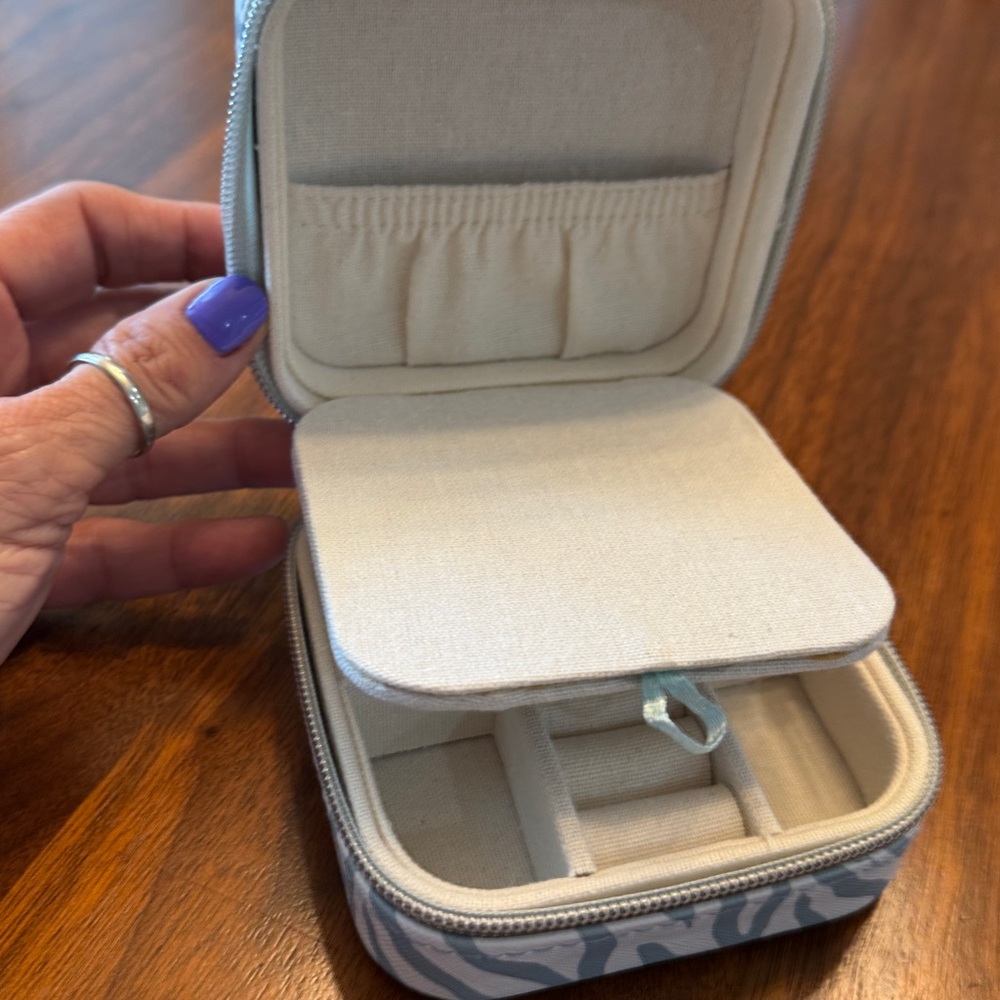 Travel Jewelry Case - Picture 4 of 4